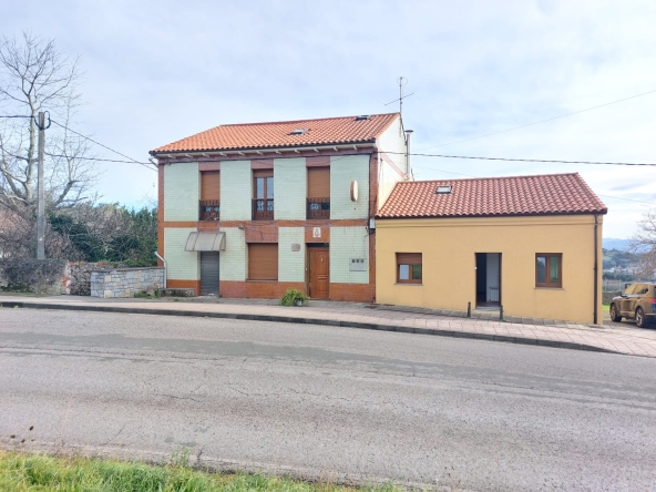 Casas y finca en venta en Albandi